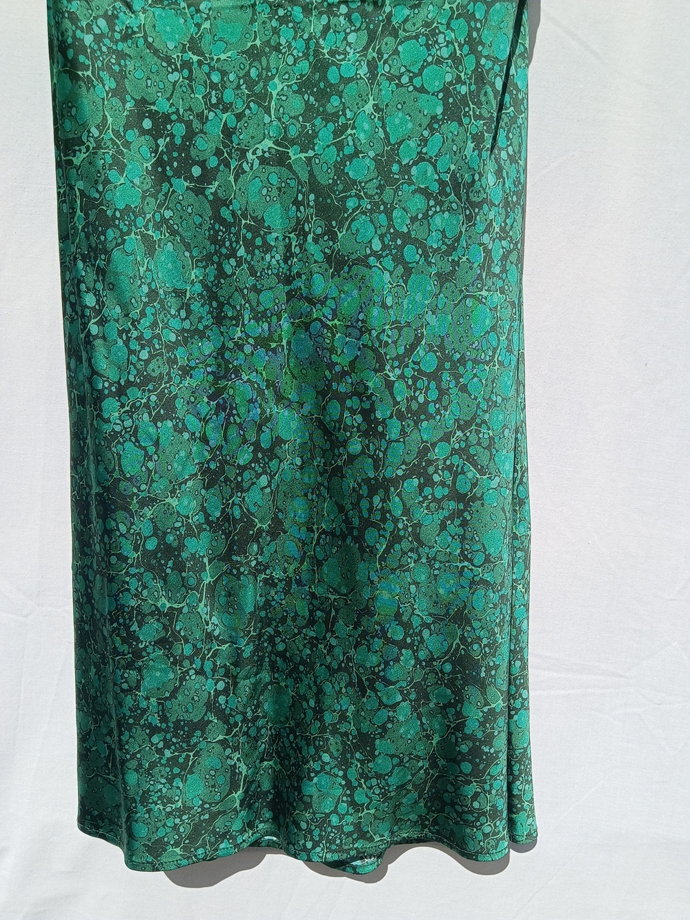 Banana Republic Deep Emerald V-Neck Midi Dress - Picture 5 of 5